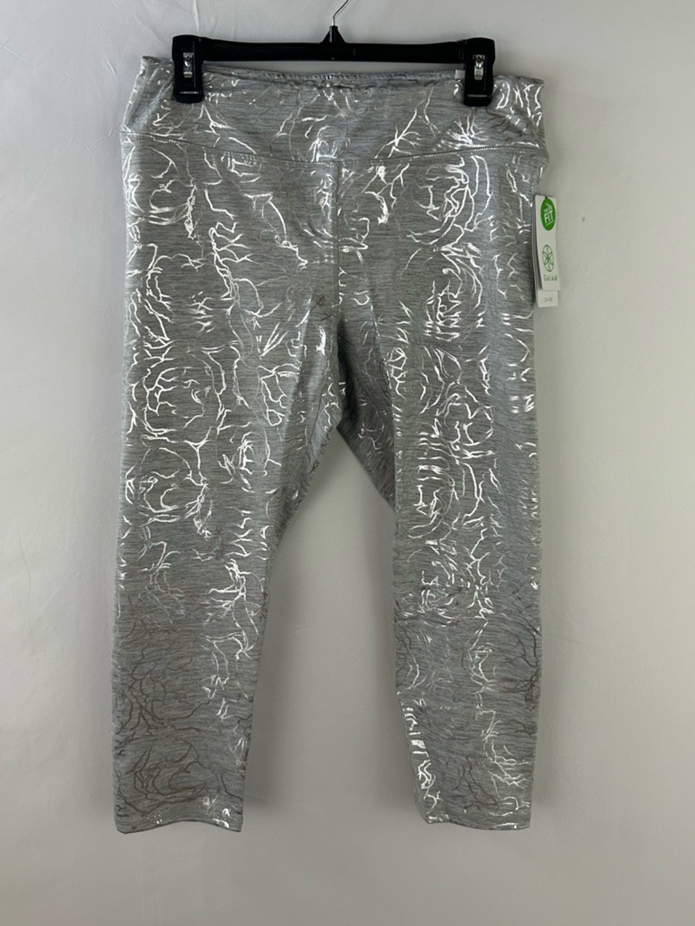 NEW GAIAM Silver Reflective Pattern Cropped Leggings Women's Size Large